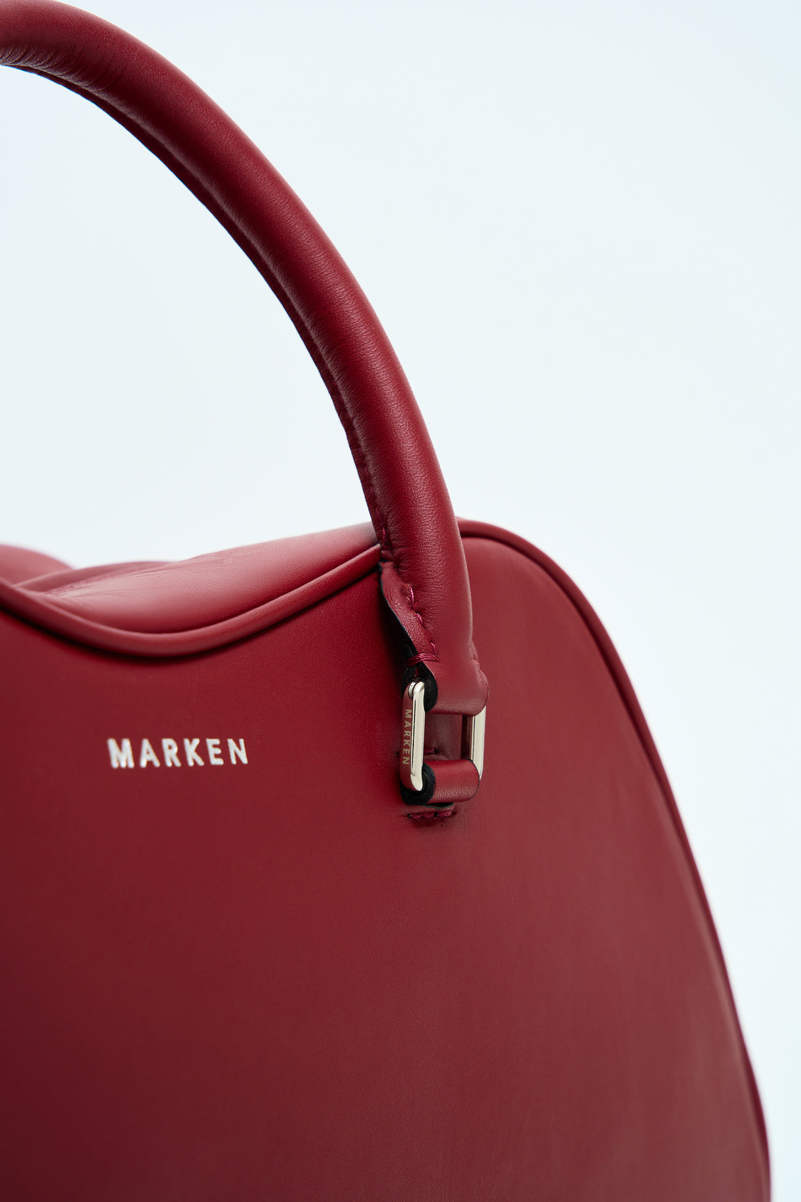 VALENSOLE CHERRY LARGE IN GRAINED LEATHER