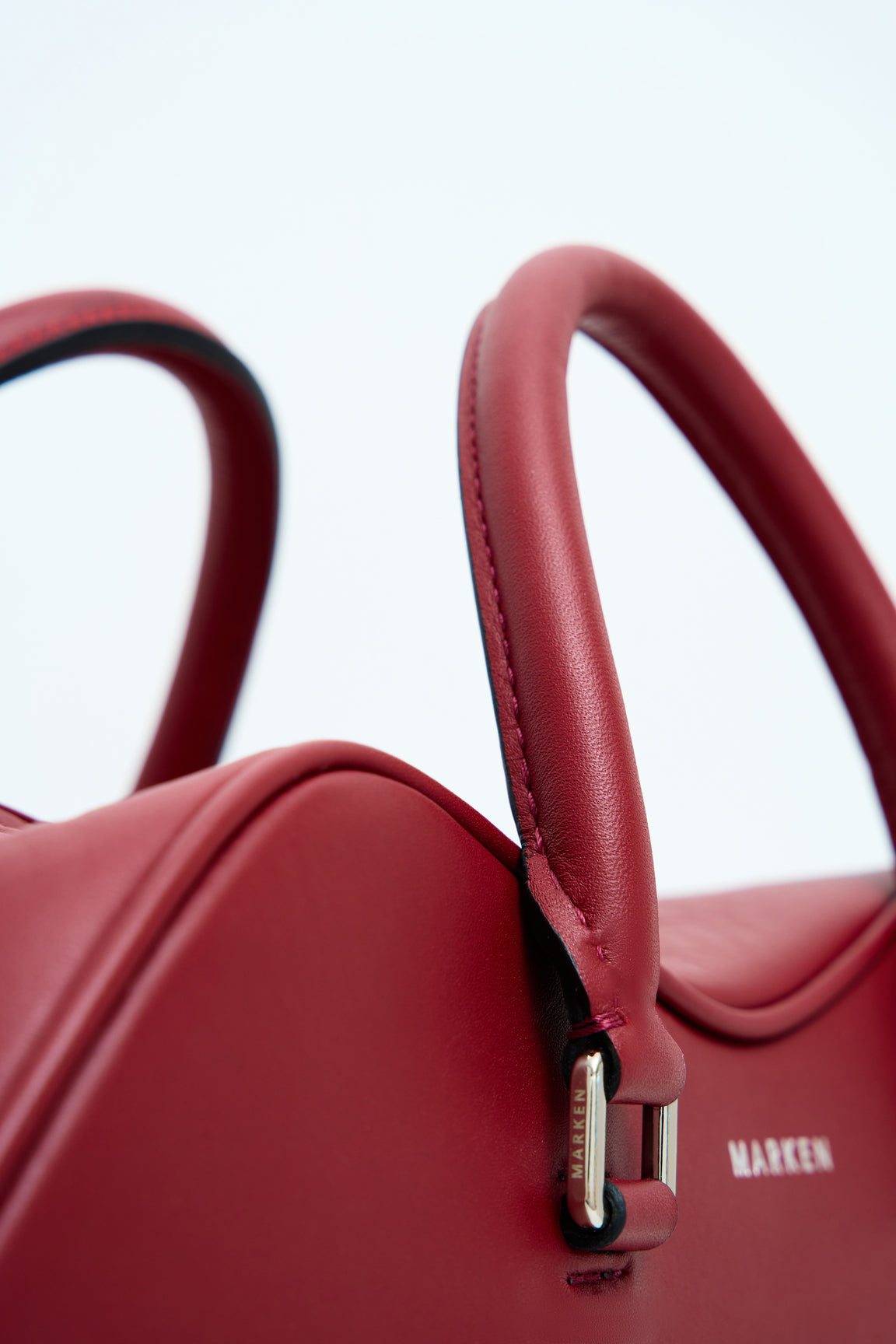 VALENSOLE CHERRY LARGE IN GRAINED LEATHER